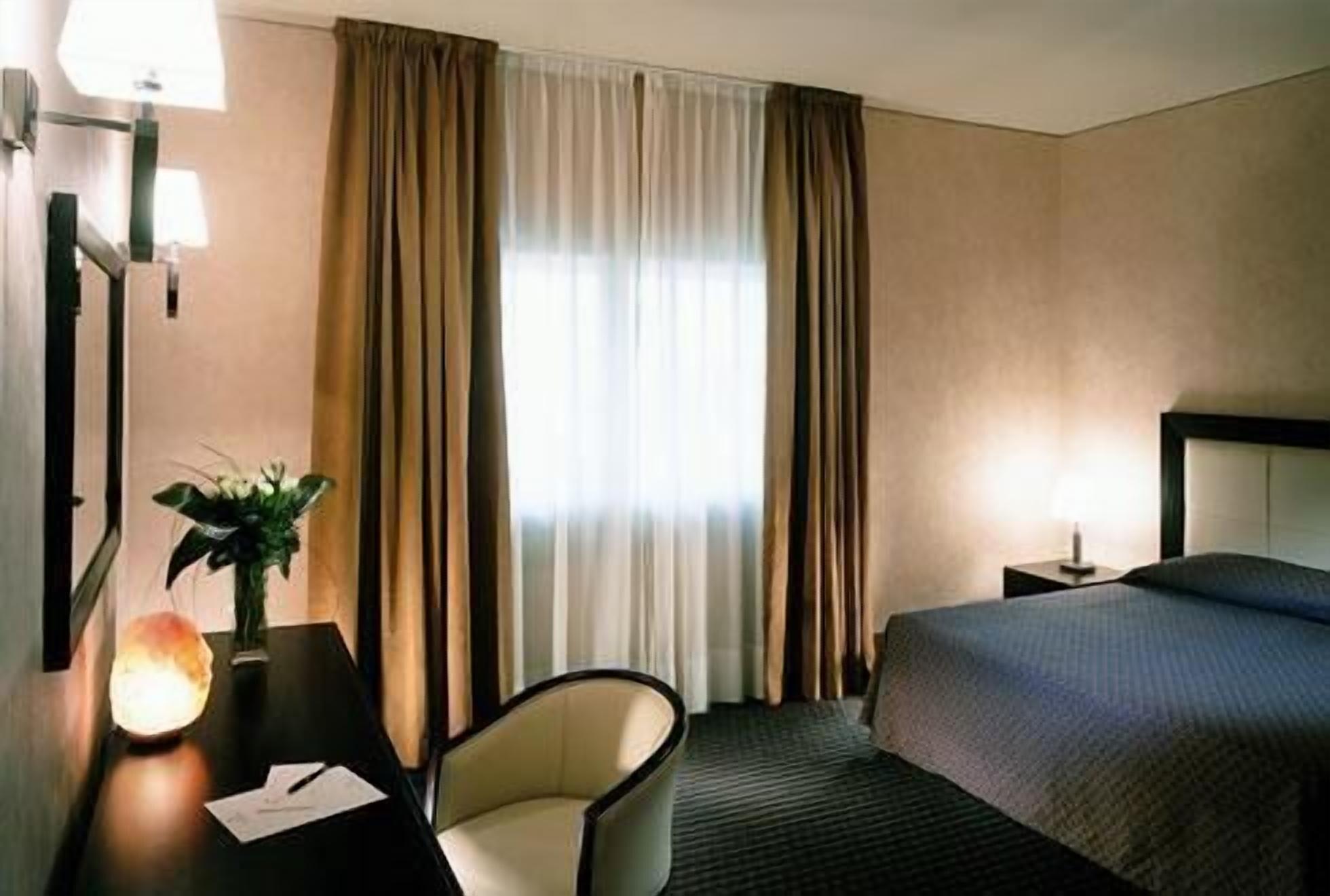 Hotel La Fenice 贝尔帕索 外观 照片